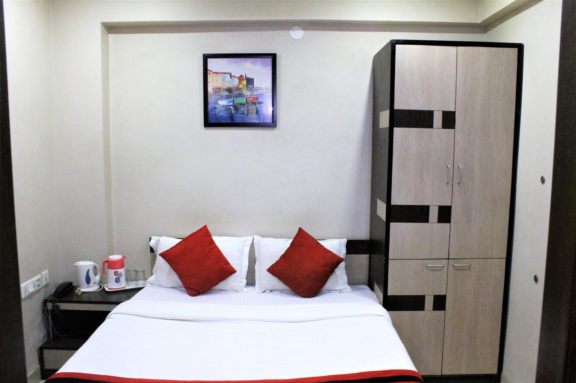 Reliable Inn Kolkata Exterior photo