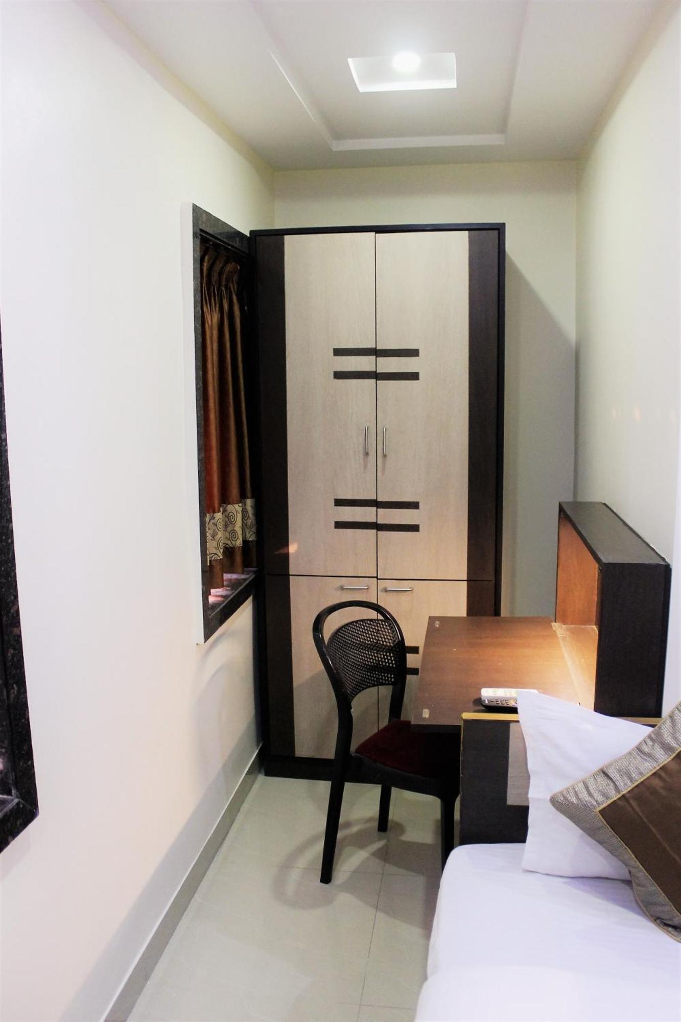 Reliable Inn Kolkata Exterior photo